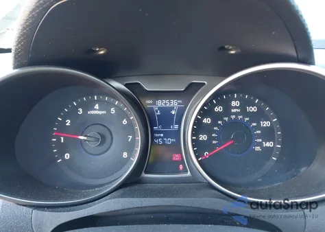 2013 Hyundai Veloster Base W/Red z USA, uszkodzony, nr VIN KMHTC6AD1DU131182